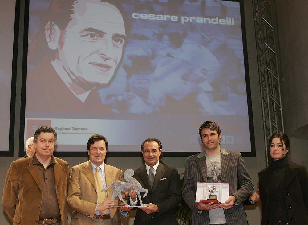 Gli sportivi Cesare Prandelli e Sebastien Frey.jpg